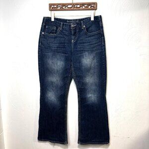 Maurices Blue Jeans Bell Bottoms Solid Dark Wash Casual Cotton Y2K Womens Short